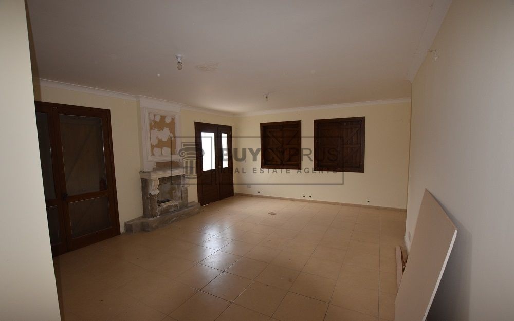 Detached Villa For Sale in Lysos, Paphos BC73619